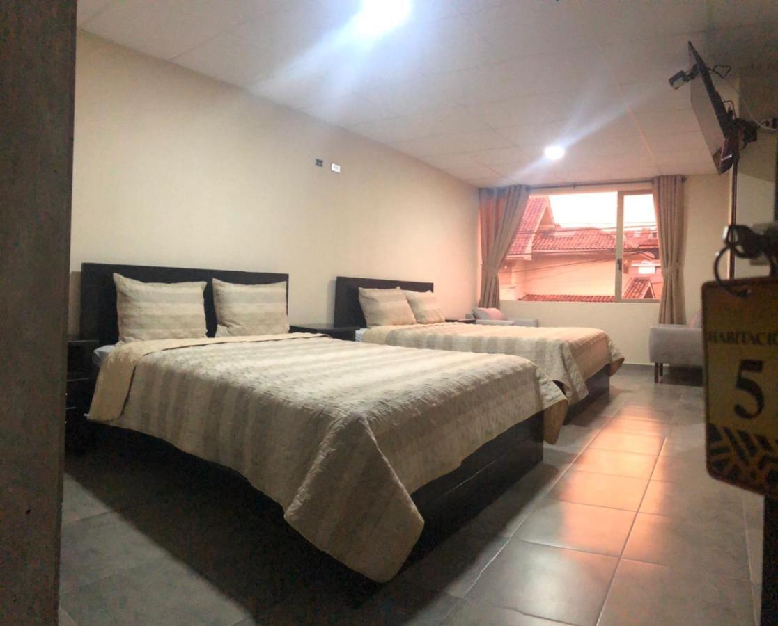 Stelar Hostal Cuenca Buitenkant foto