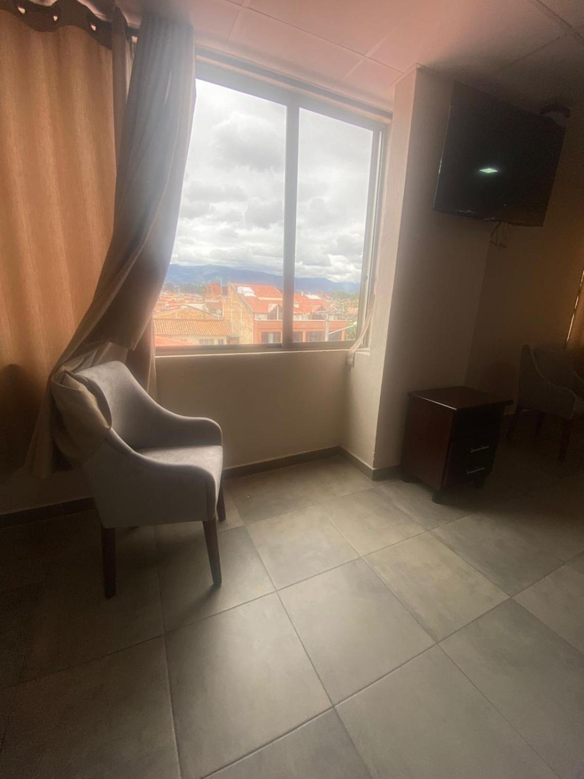 Stelar Hostal Cuenca Buitenkant foto